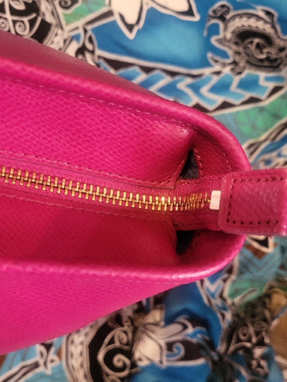 Coach Hot Pink Pebbled Leather Tote with Gold Hardware - Picture 8 of 12
